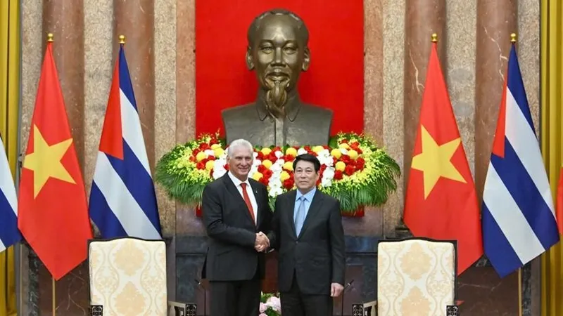 Bí thư thứ Nhất, Chủ tịch nước Miguel Díaz-Canel Bermúdez hội kiến Chủ tịch nước Lương Cường. Ảnh: QUANG PHÚC.