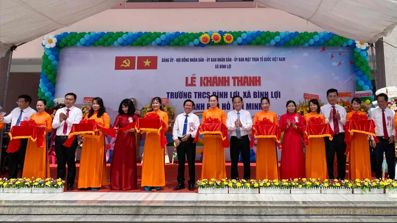 Xã Bình Lợi khánh thành 2 ngôi trường trong năm học mới