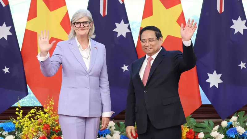 Thủ tướng Phạm Minh Chính và Toàn quyền Australia Sam Mostyn, chiều 10-9. Ảnh QUANG PHÚC