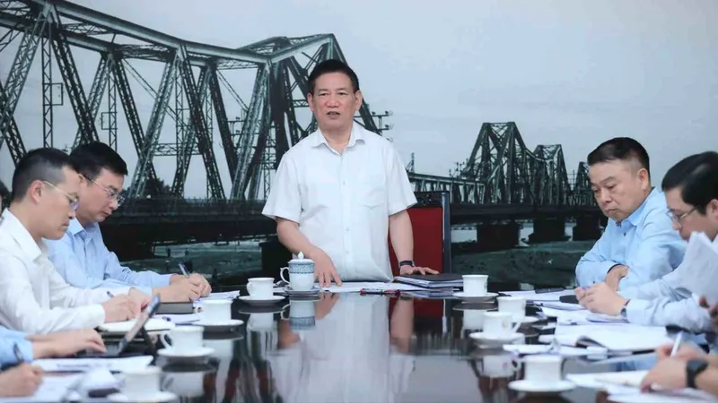 Phó Thủ tướng Hồ Đức Phớc tại cuộc họp