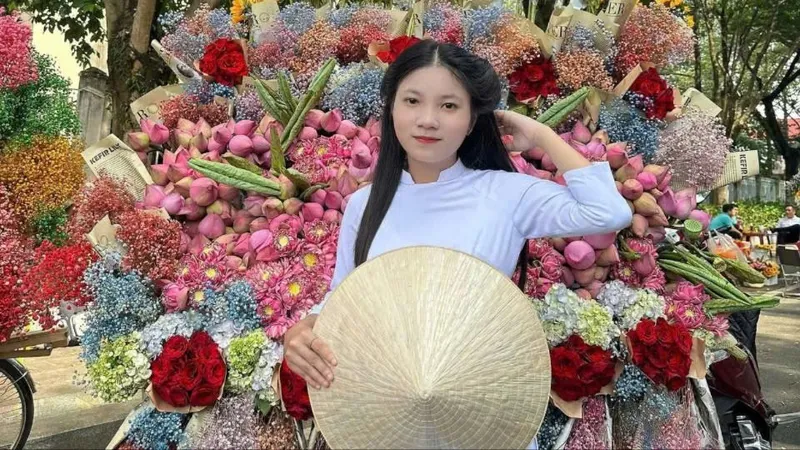 Nữ sinh lớp 11 mất liên lạc bí ẩn