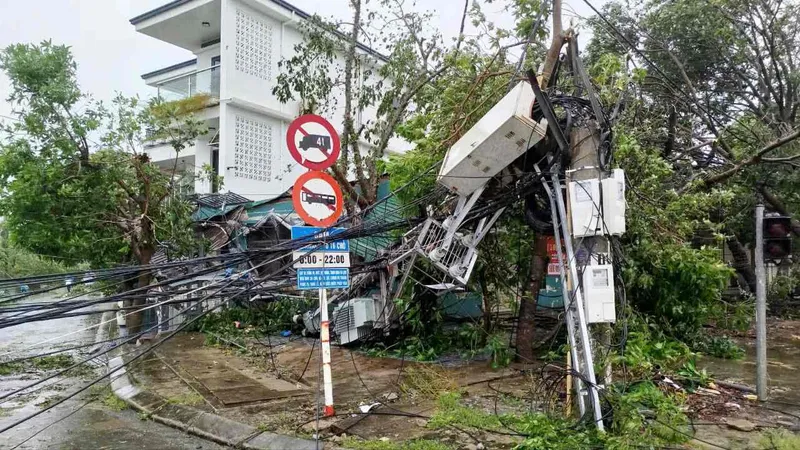 Phó Thủ tướng Trần Hồng Hà: Cần cảnh giác cao độ trước nguy cơ lũ lớn sau bão số 10