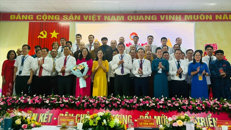 47 Ủy viên Ủy ban MTTQ Việt Nam phường Tân Hải nhiệm kỳ 2025-2030 ra mắt.