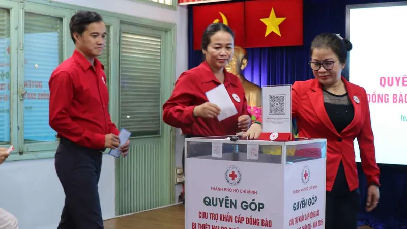 Hội Chữ thập đỏ TPHCM phát động quyên góp cứu trợ khẩn cấp đồng bào bão lụt
