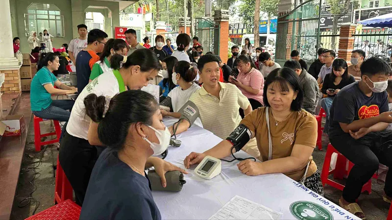  Chương trình "Giọt hồng từ thành phố mang tên Bác" tiếp nhận 237 đơn vị máu