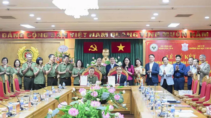 Đại học Y Hà Nội hợp tác phát triển đội ngũ y tế chất lượng cao cho công an 