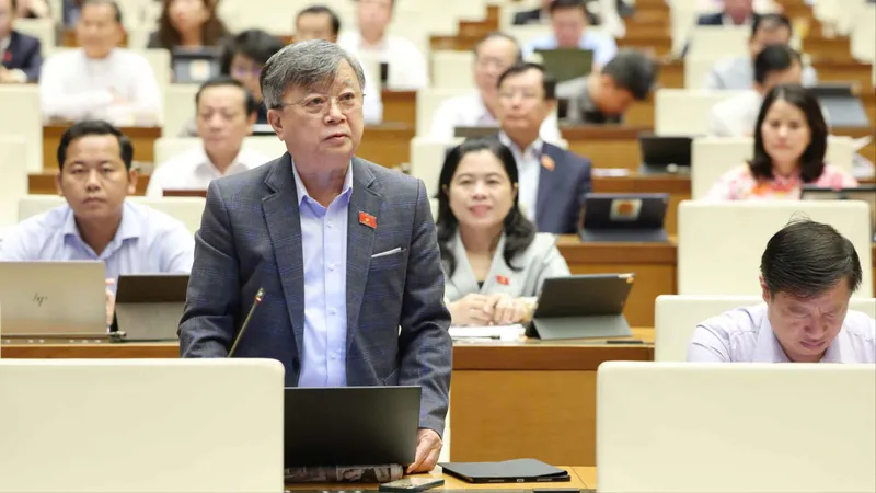 Thủ tướng Phạm Minh Chính dự phiên họp sáng 30-10. Ảnh: QUANG PHÚC