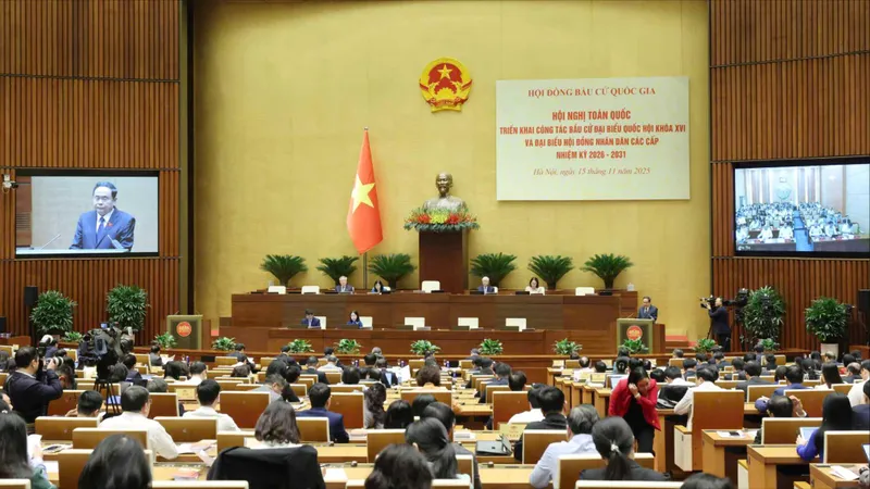 Chủ tịch Quốc hội Trần Thanh Mẫn phát biểu khai mạc hội nghị, sáng 15-11. Ảnh: QUANG PHÚC