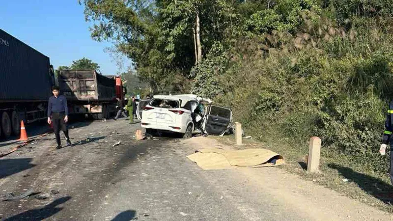 Lạng Sơn: Ô tô đi không đúng phần đường, dẫn đến tai nạn làm 4 người tử vong