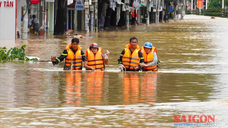 Khánh Hòa: Hỗ trợ người thuê trọ bị ảnh hưởng lũ lụt
