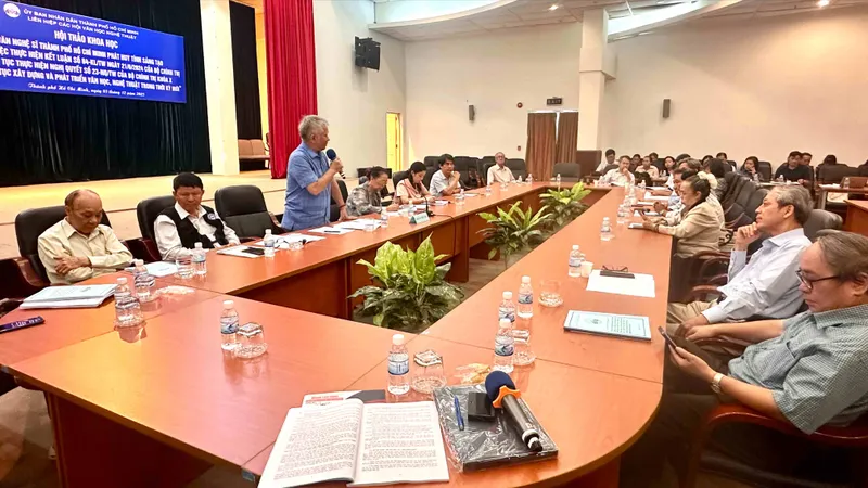 Văn nghệ sĩ TPHCM xây dựng và phát triển văn học, nghệ thuật trong thời kỳ mới