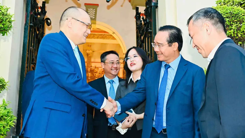 Quang cảnh buổi làm việc. Ảnh : VIỆT DŨNG