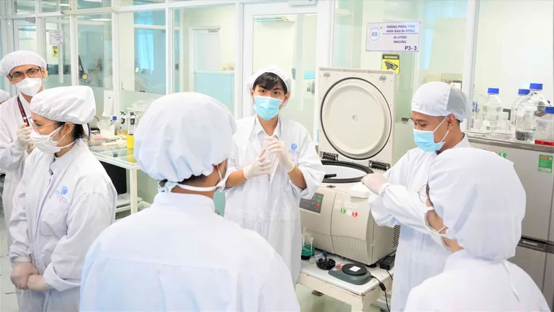 GS-TS Nguyễn Thị Thanh Mai, Giám đốc ĐHQG TPHCM báo cáo tại hội nghị
