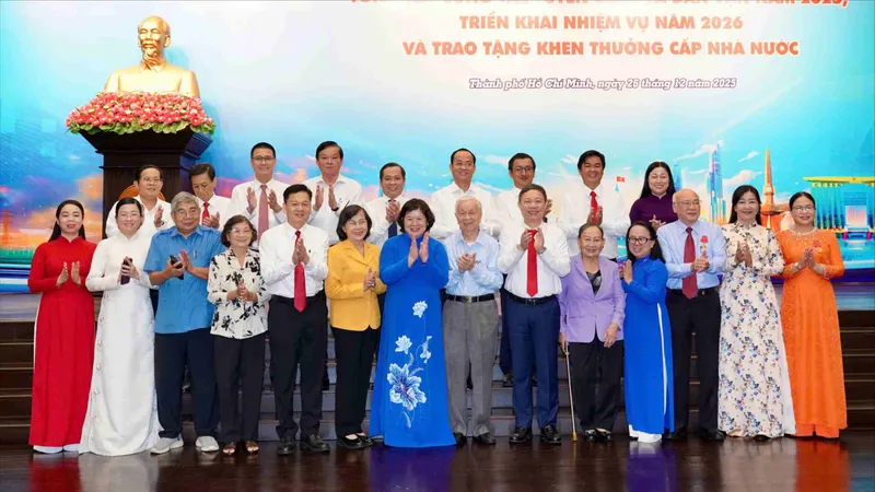 Xây dựng đội ngũ cán bộ tuyên giáo và dân vận chuyên tâm, thạo việc