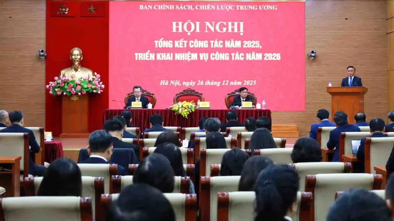 Đồng chí Trần Cẩm Tú, Ủy viên Bộ Chính trị, Thường trực Ban Bí thư phát biểu chỉ đạo Hội nghị