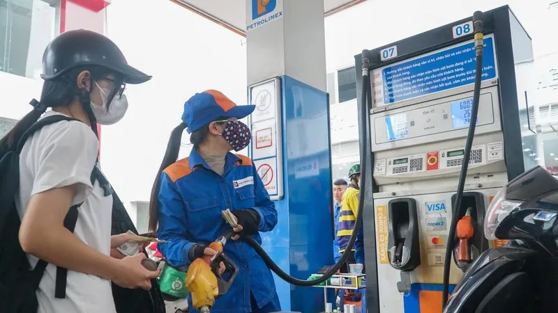 Giá xăng dầu đồng loạt tăng từ 15 giờ ngày 29-1