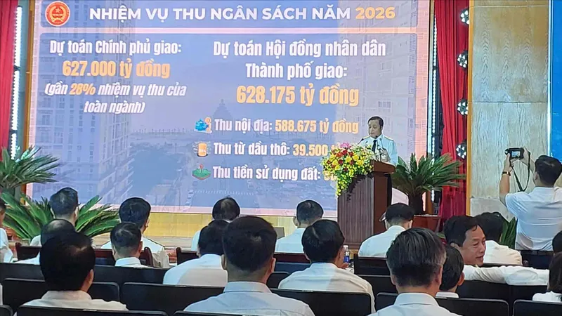 Thu ngân sách ấn tượng, Thuế TPHCM được giao thu 627.000 tỷ đồng năm 2026