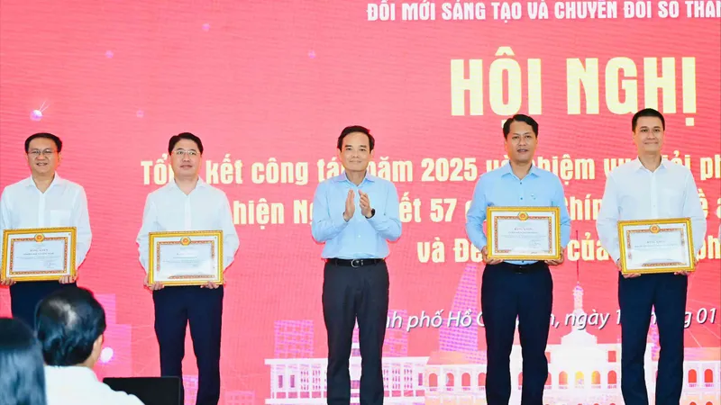 Bí thư Thành ủy TPHCM Trần Lưu Quang: Nghĩ thật, làm thật, chịu trách nhiệm thật