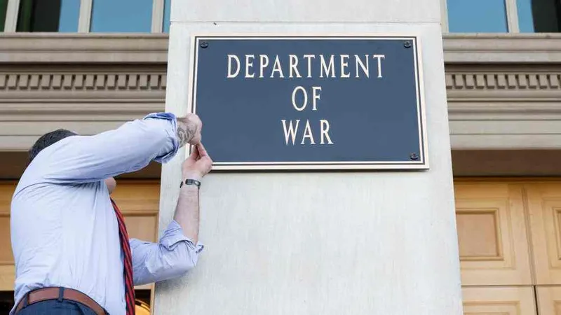 Ảnh : Office of the Secretary of War Public Affairs 