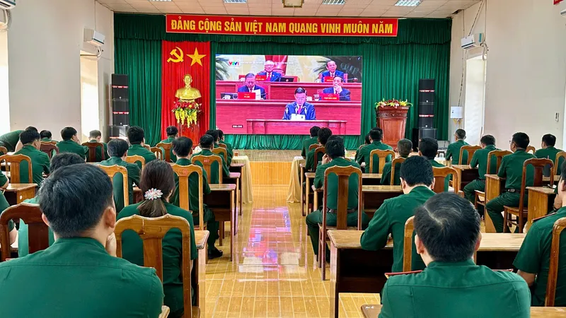 Cán bộ, đảng viên, người dân TPHCM hướng về Đại hội XIV của Đảng
