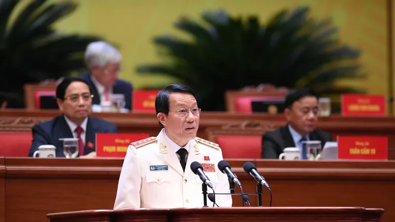 Đại tướng Lương Tam Quang, Ủy viên Bộ Chính trị, Bộ trưởng Bộ Công an trình bày tham luận