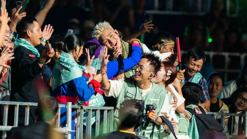 Chương trình concert Anh trai vượt ngàn chông gai ngày thứ 8 