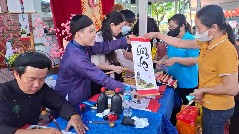 TS-BS Vũ Trí Thanh, Bí thư Đảng ủy, Giám đốc Bệnh viện Đa khoa Thủ Đức phát biểu khai mạc phiên chợ 0 đồng lần thứ 14