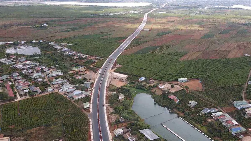 Gia Lai: Tuyến đường 1.325 tỷ đồng cơ bản hoàn thành, phục vụ người dân đi lại dịp tết