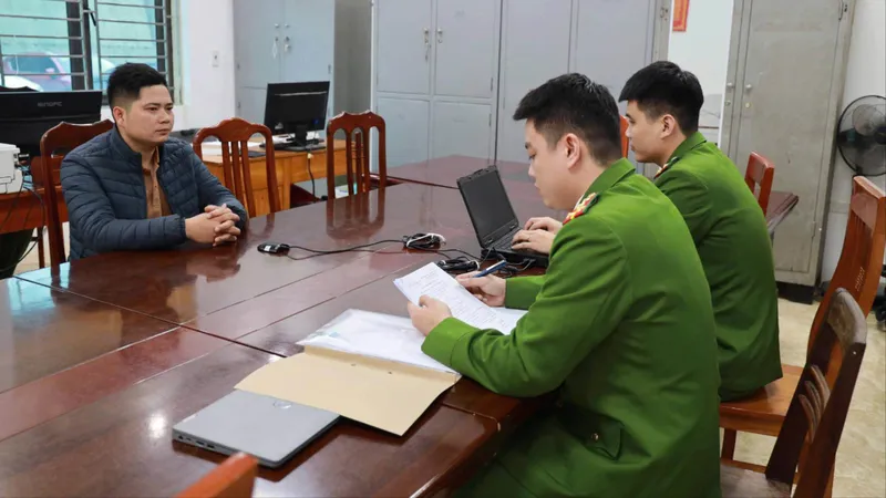 Vụ lật tàu ở hồ Thác Bà: Khởi tố lái tàu chở khách