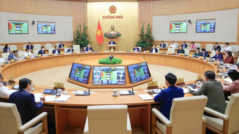Thủ tướng Phạm Minh Chính chủ trì và phát biểu tại phiên họp, sáng 4-3. Ảnh: VIẾT CHUNG