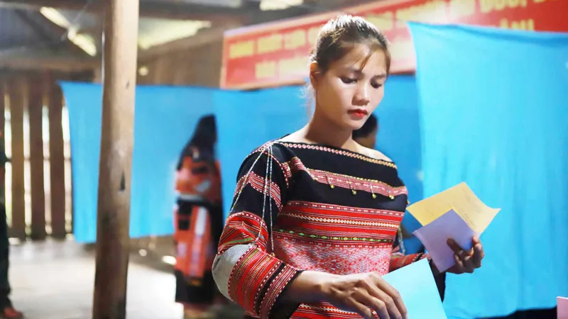 131 cử tri làng O2 nằm sâu giữa đại ngàn Gia Lai đi bỏ phiếu sớm