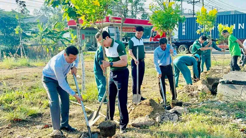 Lan tỏa "Vì một Việt Nam xanh" tại phường Dĩ An (TPHCM)