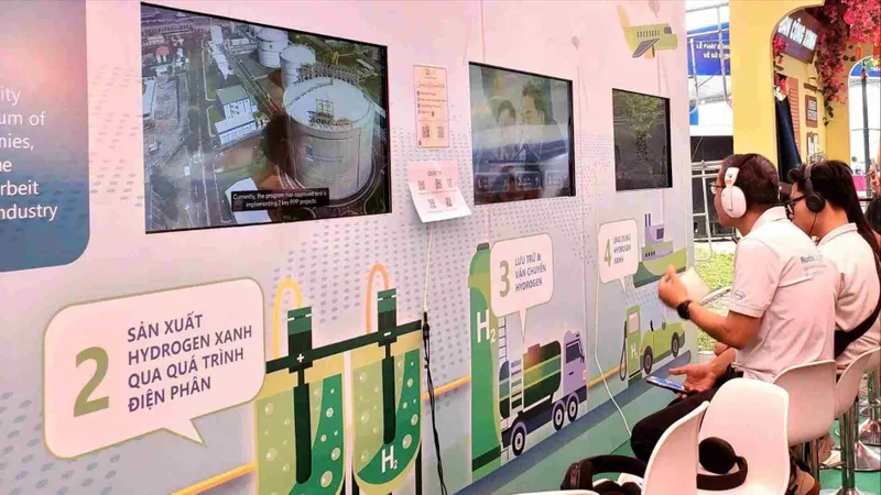 Hà Nội hưởng ứng chiến dịch Giờ Trái đất
