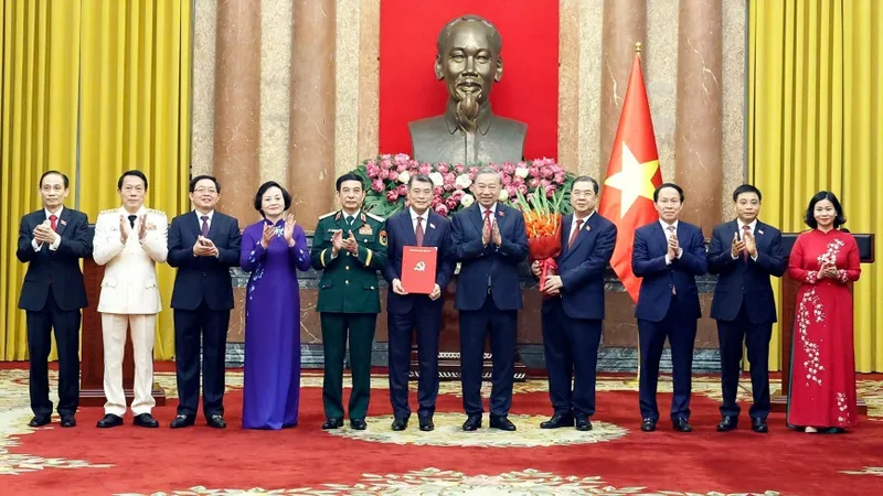 Tổng Bí thư, Chủ tịch nước trao Quyết định bổ nhiệm các thành viên Chính phủ
