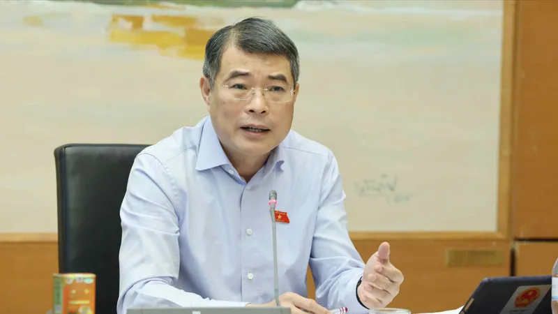 Thủ tướng Lê Minh Hưng phát biểu thảo luận tổ tại Đoàn đại biểu Quốc hội TP Hải Phòng, sáng 10-4. Ảnh QUANG PHÚC