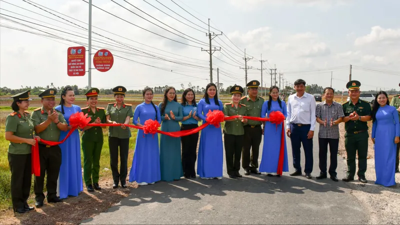Trao yêu thương đến người dân biên giới tỉnh Tây Ninh