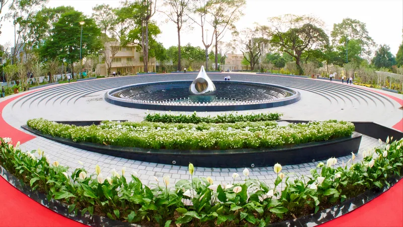 Công viên số 1 Lý Thái Tổ. Ảnh: HOÀNG HÙNG