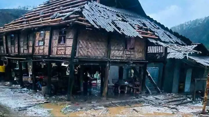 Mưa đá, dông lốc gây thiệt hại hơn 3.100 căn nhà, 15.700ha lúa, hoa màu