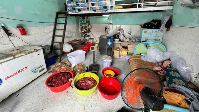 Triệt phá cơ sở sản xuất, buôn bán thịt bò giả tại TPHCM