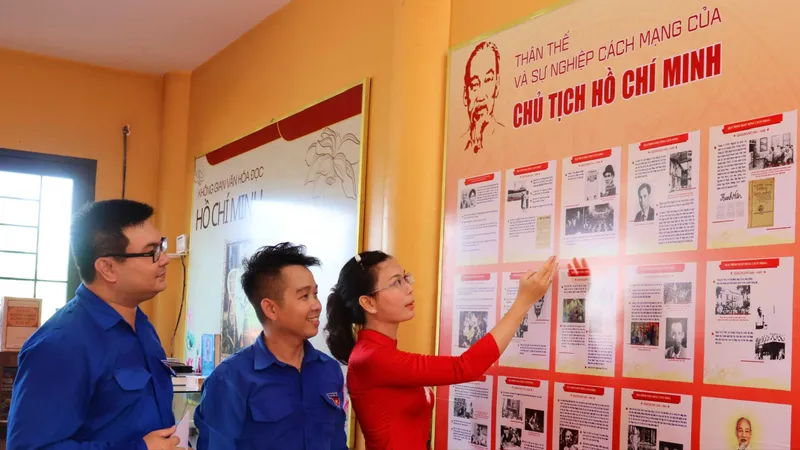 Khánh thành Không gian văn hóa Hồ Chí Minh tại Đình thần Bình Quới Đông 