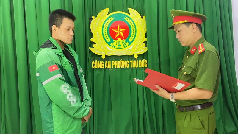 Củng cố hồ sơ để xử lý đối tượng chặn xe, đánh người trên đường Kha Vạn Cân