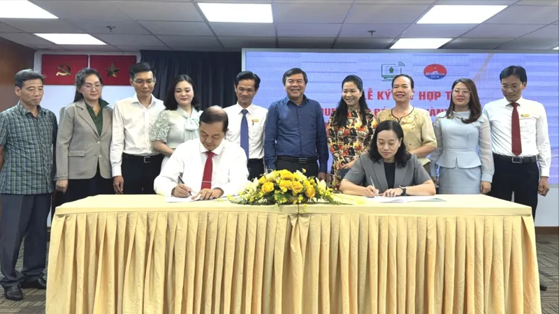 Các đơn vị thực hiện nghi thức ký kết phối hợp