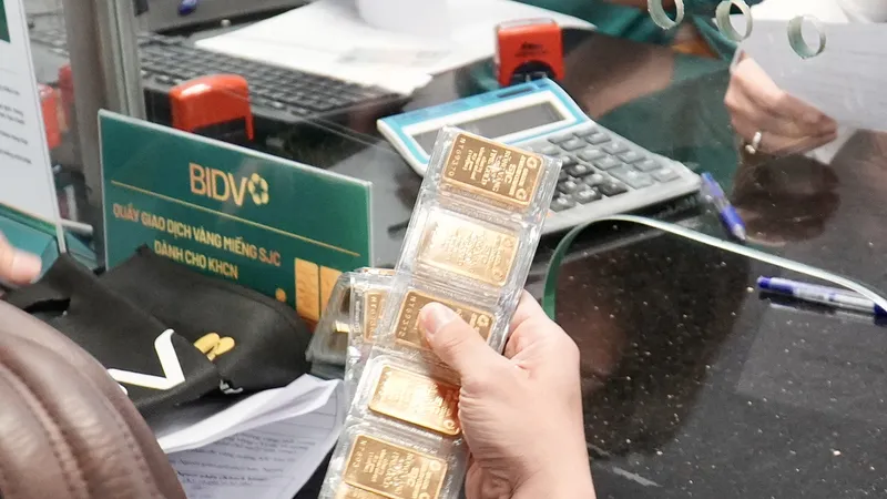Vàng SJC duy trì giá ổn định dù vàng thế giới tăng nhẹ