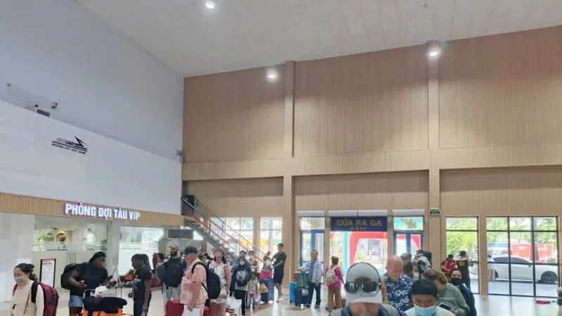 Chạy xuyên suốt tàu TPHCM - Phan Thiết dịp Tết Dương lịch 2025