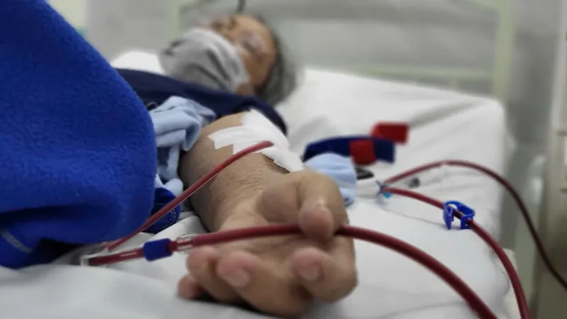 Thuốc chứa thành phần không rõ ràng, độc hại khiến người bệnh tổn thương gan thận, đe dọa tính mạng