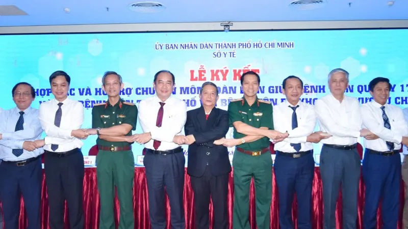 Hợp lực đầu tư chuyên môn cho bệnh viện cửa ngõ TPHCM 