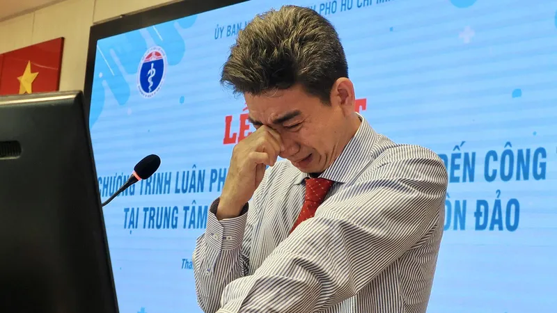 Ngày về xúc động của bác sĩ sau hành trình đến với người dân Côn Đảo