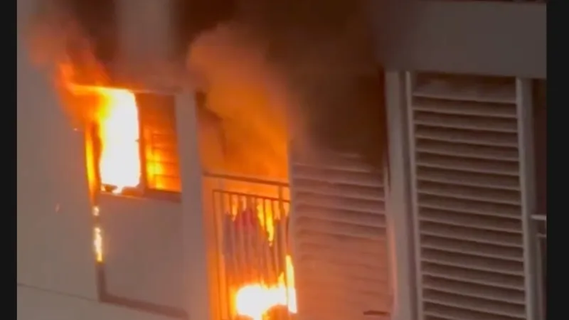 Vụ cháy căn hộ chung cư tại TPHCM: Hai mẹ con tiên lượng rất xấu 