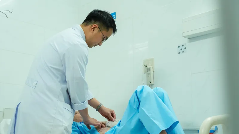 Suýt tử vong vì xem thường đau bụng kéo dài