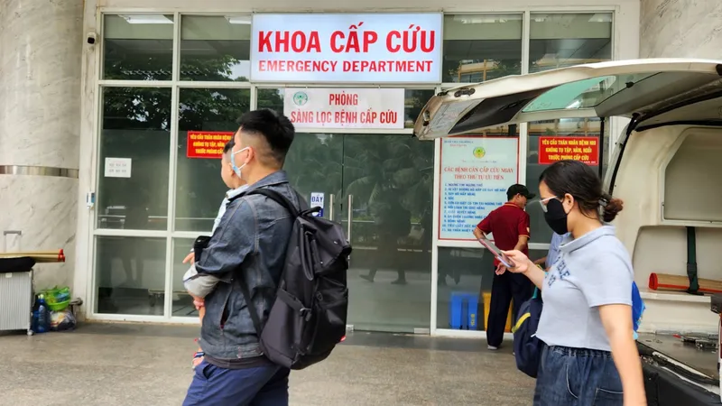 Vụ hàng loạt học sinh nghi ngộ độc thực phẩm: Ca mắc vẫn tăng, kiểm tra đơn vị cung ứng suất ăn